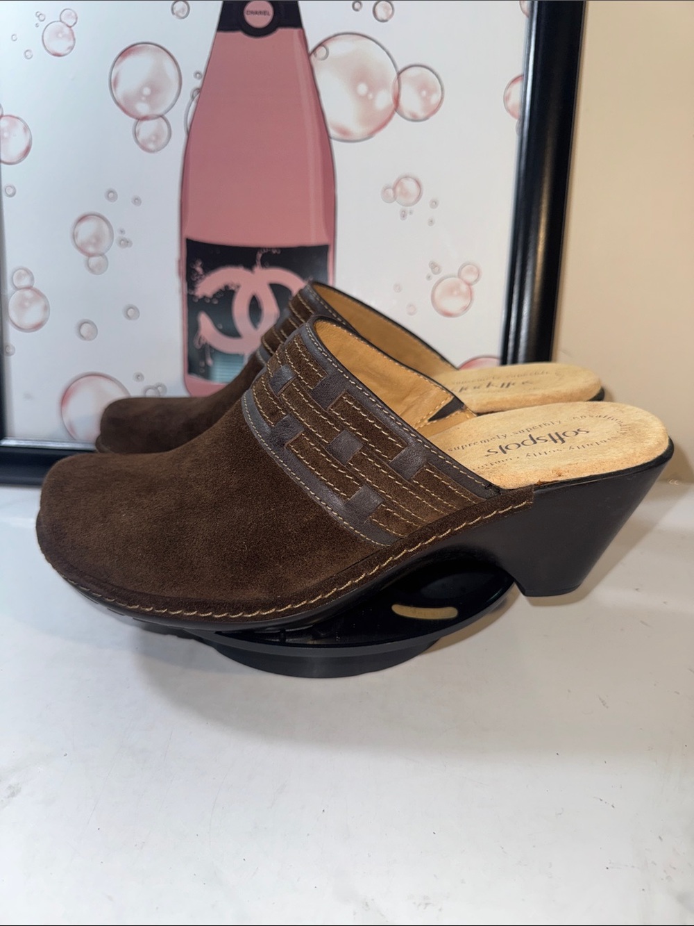 Softspots Brown Suede Clog Mule with Contrast Stitching Women’s Size 9W